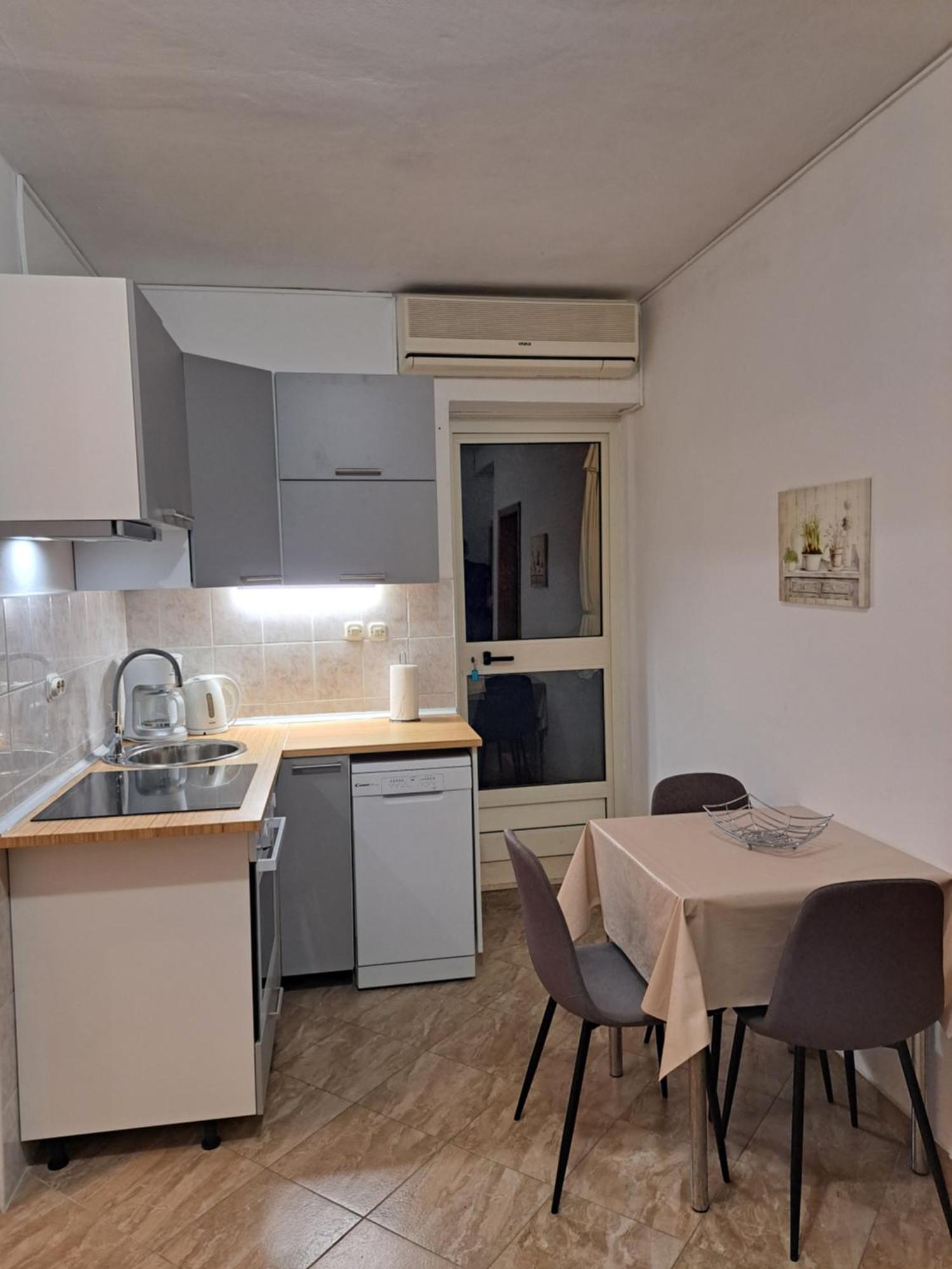 Apartments Becir Molunat Exterior foto