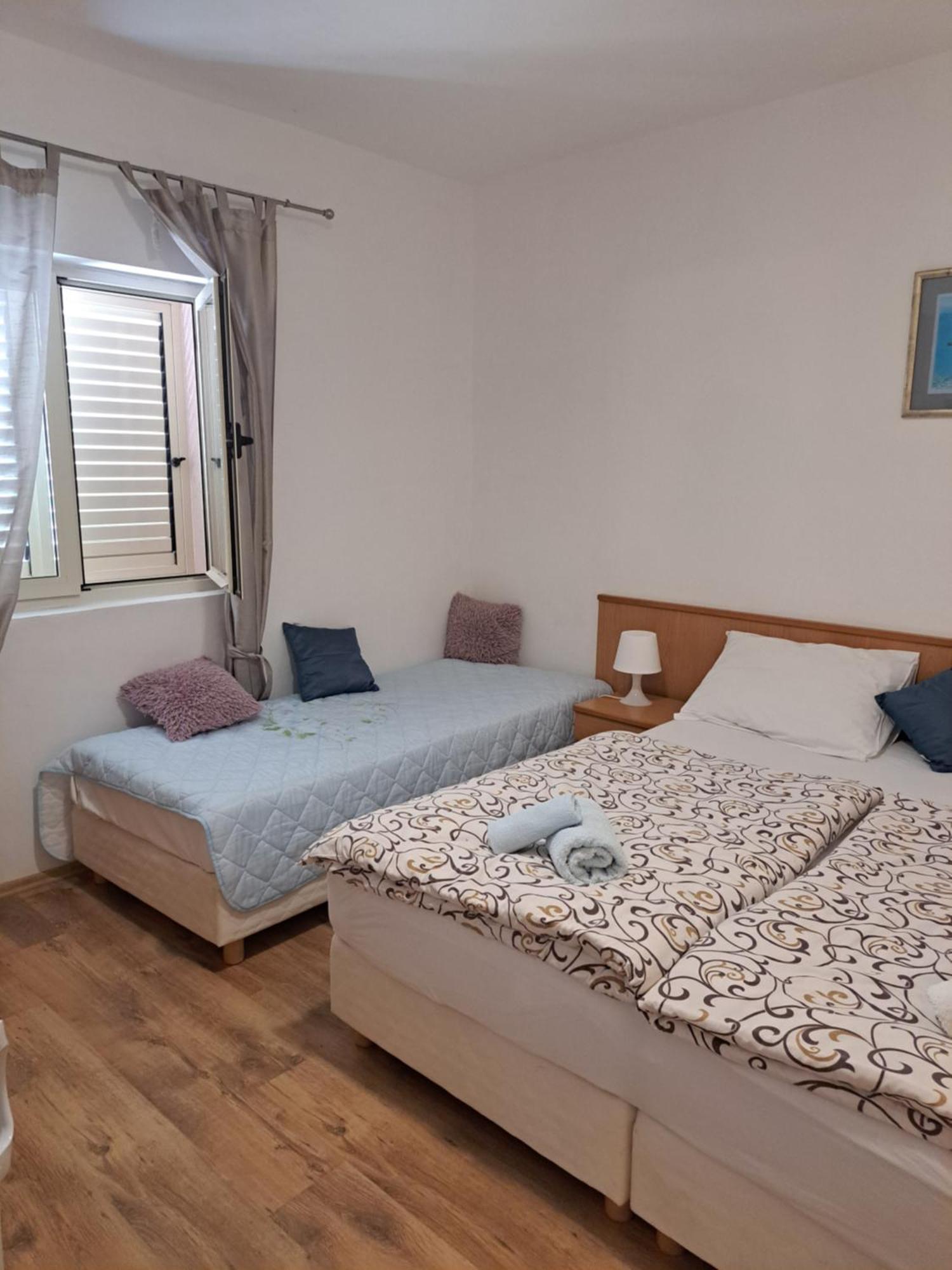 Apartments Becir Molunat Exterior foto